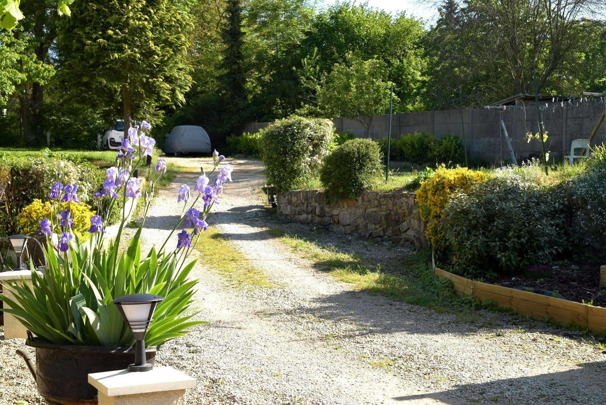 Auberge Le Rabelais Malay-le-Petit Екстериор снимка