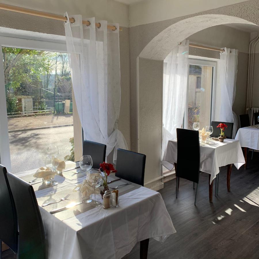 Auberge Le Rabelais Malay-le-Petit Екстериор снимка